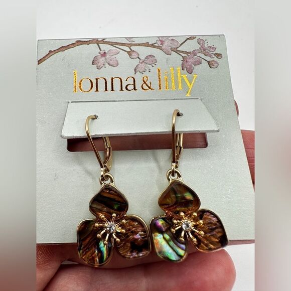 NWT Lonna & Lilly Mother of Pearl and Gold tone dangle earrings! - Picture 3 of 10